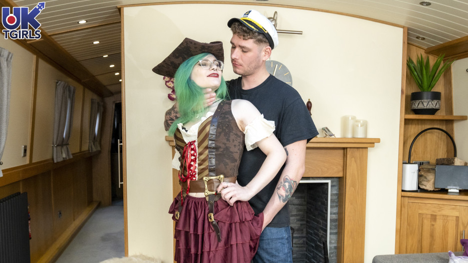 Plundering Evie's Ass!